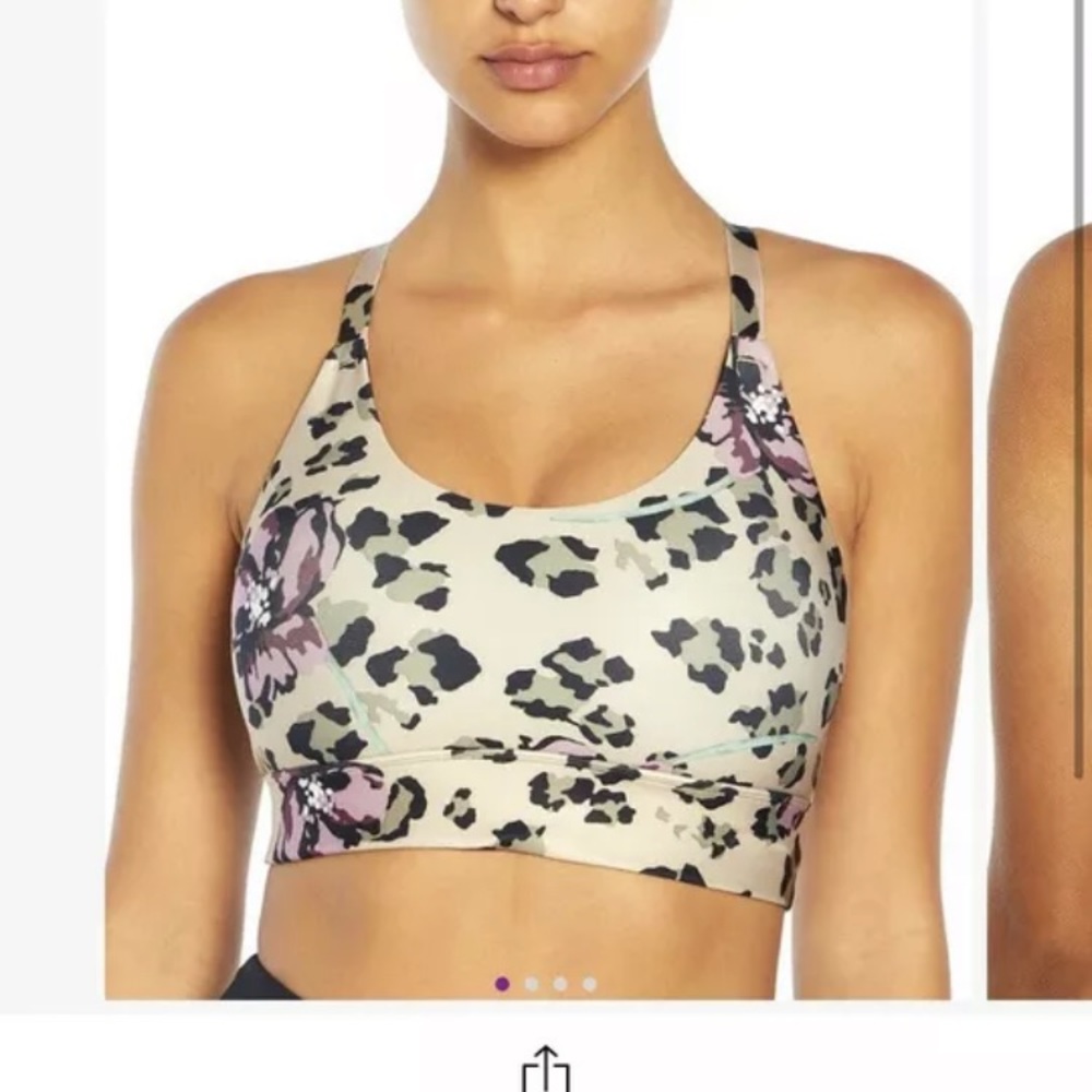 Valerian leopard floral Kai sports bra, Marika, gym, Size Large, Wireless